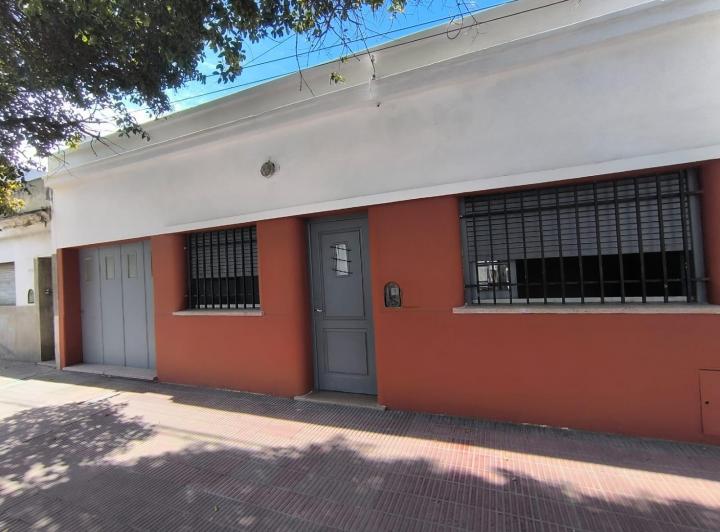 Casa · 133m² · 6 Ambientes · 2 Cocheras