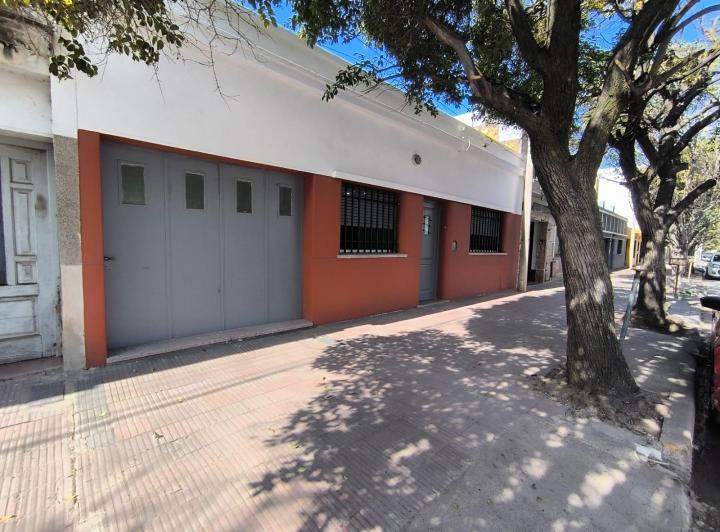 Casa · 133m² · 6 Ambientes · 2 Cocheras