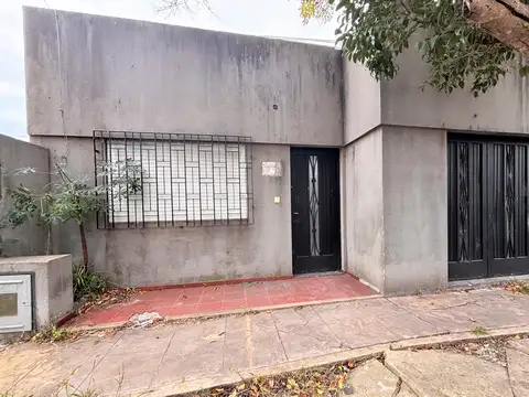 Casa en Alquiler en Terminal de Omnibus, La Plata