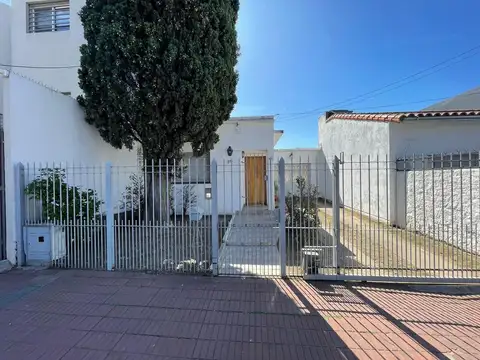 Casa en Alquiler en Bernal, Partido de Quilmes