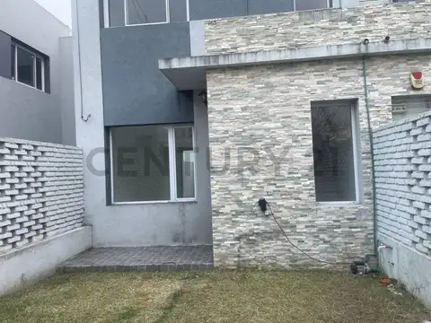 Casa en Alquiler en La Plata, Partido de La Plata