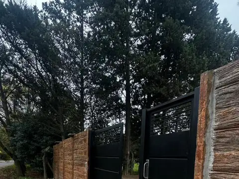 Casa en Alquiler en Lisandro Olmos Etcheverry, Partido de La Plata