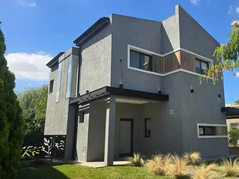 Casa en Alquiler en Pilar Del Este, Countries y Barrios Cerrados en Pilar
