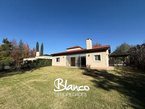 Casa en Alquiler en La Barra Village, Countries y Barrios Cerrados en Escobar
