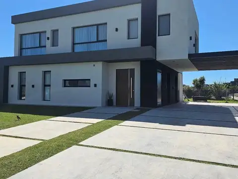 Casa en Alquiler en Countries y Barrios Cerrados en Escobar, Partido de Escobar