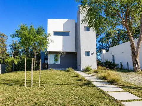 Casa en Alquiler en Pilar del Este - Santa Elena, Countries y Barrios Cerrados en Pilar