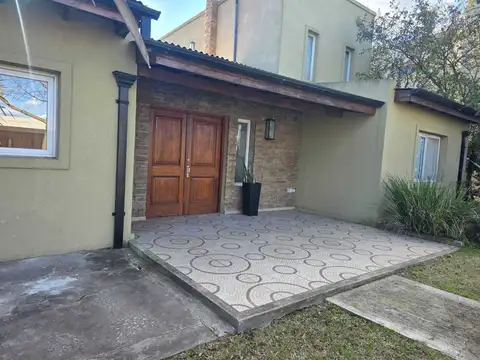 Casa en Alquiler en Pilar del Este - Santa Guadalupe, Countries y Barrios Cerrados en Pilar