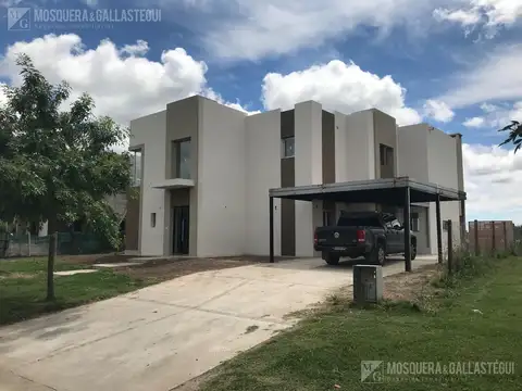 Casa en Alquiler en El Cantón - Barrio Islas, Countries y Barrios Cerrados en Escobar