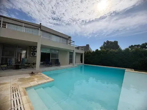 Casa en Alquiler en Haras Santa Maria, Countries y Barrios Cerrados en Escobar