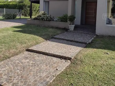 Casa en Alquiler en El Canton, Countries y Barrios Cerrados en Escobar