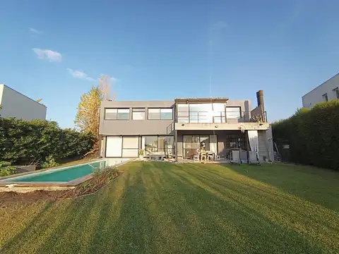 Casa en Alquiler en El Canton, Countries y Barrios Cerrados en Escobar