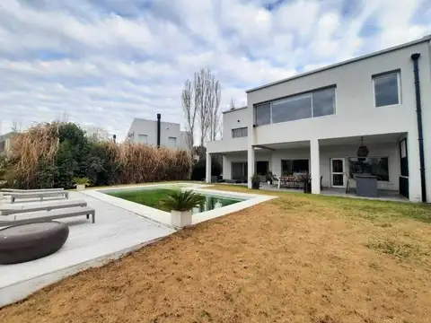 Casa en Alquiler en Villanueva, Countries y Barrios Cerrados en Tigre