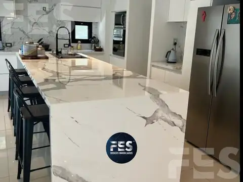 Casa en Alquiler en Saint Thomas, Countries y Barrios Cerrados en Esteban Echeverria