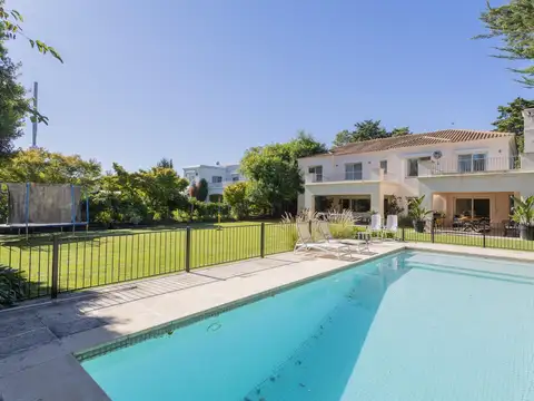 Casa en Alquiler en Tortugas Country Club, Countries y Barrios Cerrados en Pilar