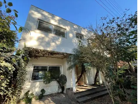 Casa en Alquiler en Martinez Vias / Libertador, Martinez