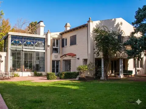 Casa en Alquiler en La Lucila Libertador / Rio, La Lucila