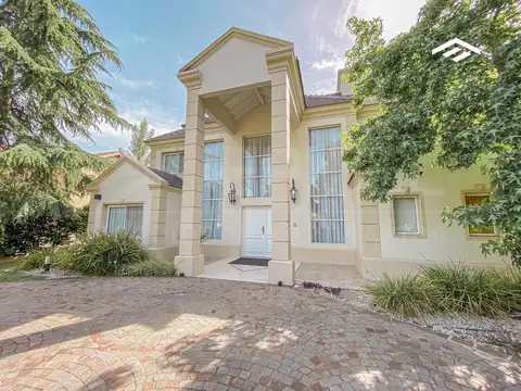Casa en Alquiler en Saint Thomas, Countries y Barrios Cerrados en Esteban Echeverria