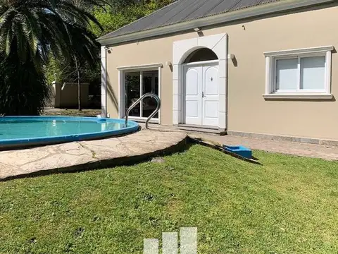 Casa en Alquiler en El Carmencito, Berazategui