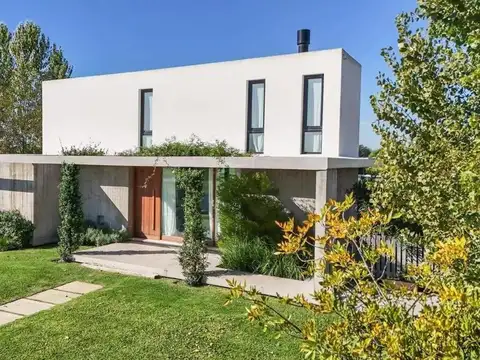 Casa en Alquiler en San Sebastian, Countries y Barrios Cerrados en Escobar