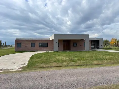 Casa en Alquiler en San Roque, Countries y Barrios Cerrados en Lujan