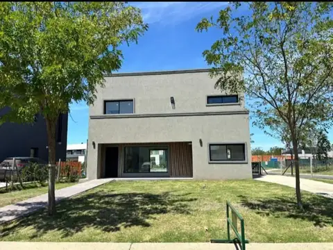 Casa en Alquiler en Presidente Derqui, Partido de Pilar