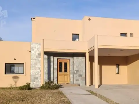 Casa en Alquiler en El Canton - Norte, Countries y Barrios Cerrados en Escobar