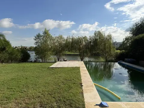 Casa en Alquiler en El Cantón - Barrio Islas, Countries y Barrios Cerrados en Escobar