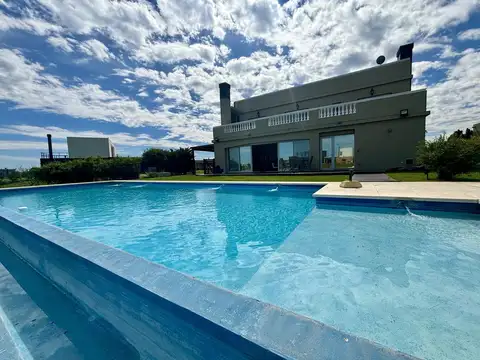 Casa en Alquiler en San Sebastian, Countries y Barrios Cerrados en Escobar