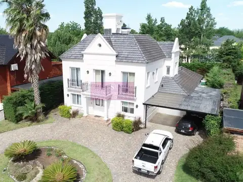 Casa en Alquiler en Septiembre, Countries y Barrios Cerrados en Escobar