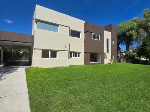 Casa en Alquiler en Golfers, Countries y Barrios Cerrados en Pilar