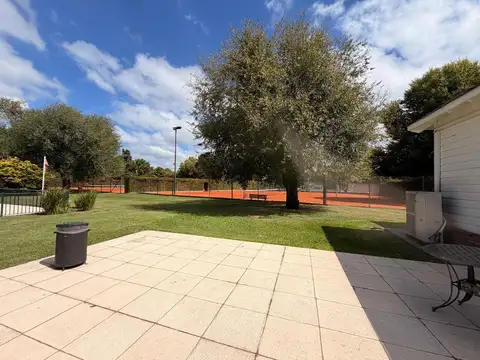 Casa en Alquiler en Olivos Golf Club, Countries y Barrios Cerrados en Malvinas Argentinas
