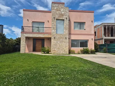 Casa en Alquiler en Ayres Plaza, Countries y Barrios Cerrados en Pilar
