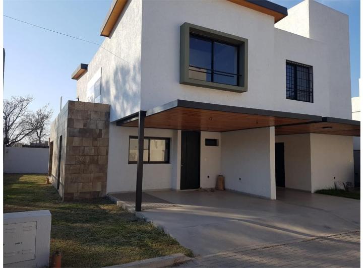 Casa · 150m² · 3 Dormitorios · 1 Cochera