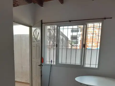Departamento en Alquiler en Villa Maipu, General San Martin