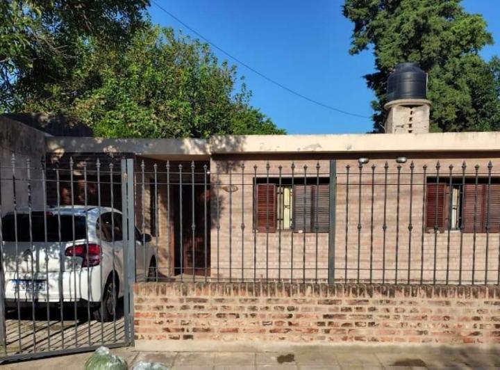 Casa · 55m² · 6 Ambientes · 1 Cochera