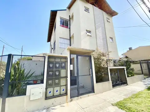 Departamento en Alquiler en Castelar Sur, Castelar