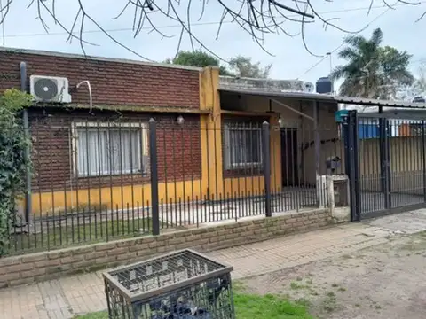 Casa en Venta en Glew, Partido de Almirante Brown