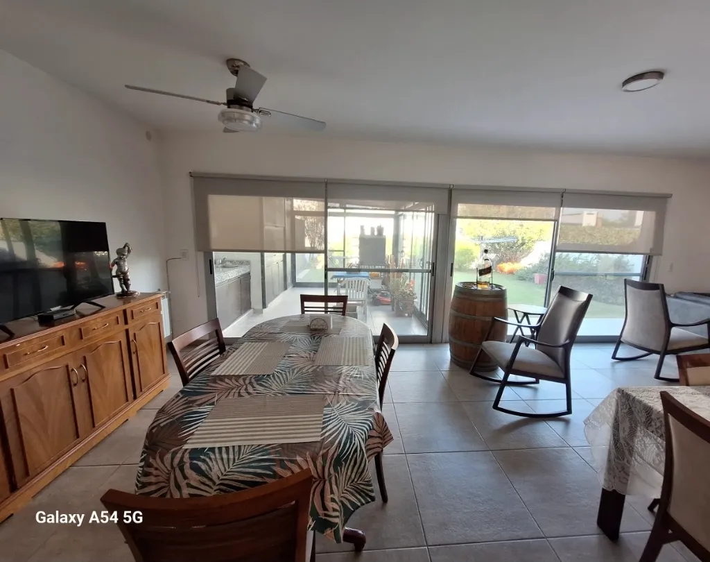 Casa Miradores Manantiales I 3 dorm 1 en suite vestidor Recibo dptos o duplex
