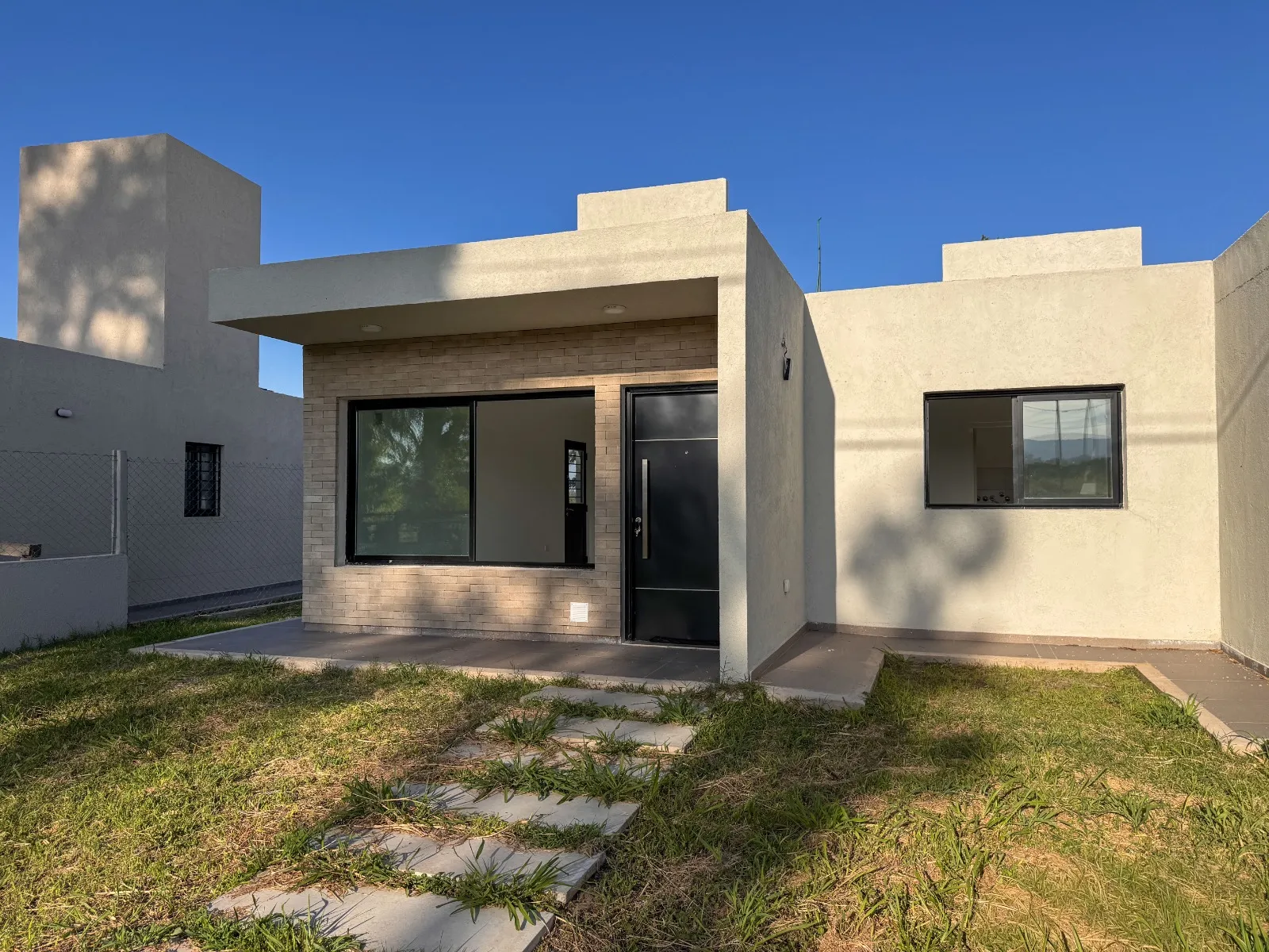 CASA A ESTRENAR EN PORTALES DEL TALA | LOTE 474 m² | ALTA GRACIA | USD 105.000