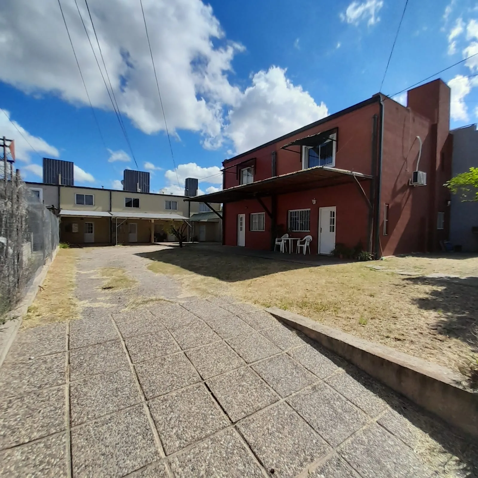 DUPLEX 1 DORMITORIO - COMPLEJO CERRADO - c/ COCHERA