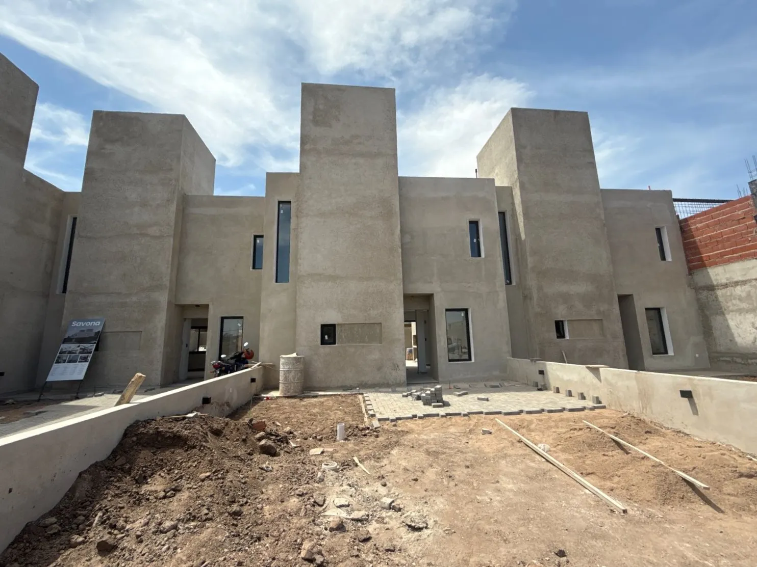 VENTA DUPLEX EN HOUSING SAVONA DOCTA - 2 DORMITORIOS, A ESTRENAR