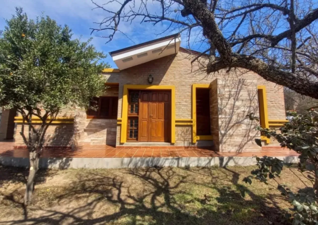 CASA con VISTA A LAS SIERRAS y DOBLE INGRESO ESQUINA en VILLA LA BOLSA!!