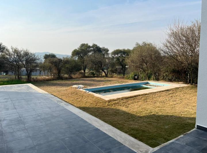 Casa · 502m² · 80 Ambientes · 1 Cochera