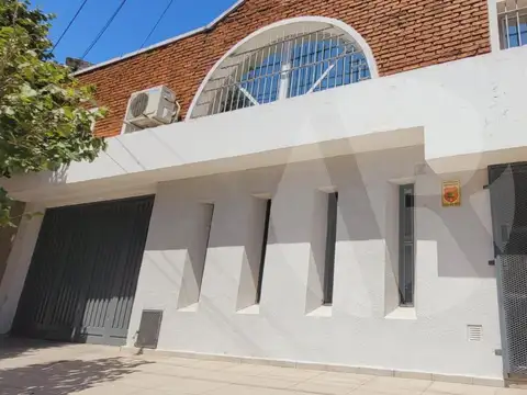 Oficina en Venta en Billinghurst, General San Martin