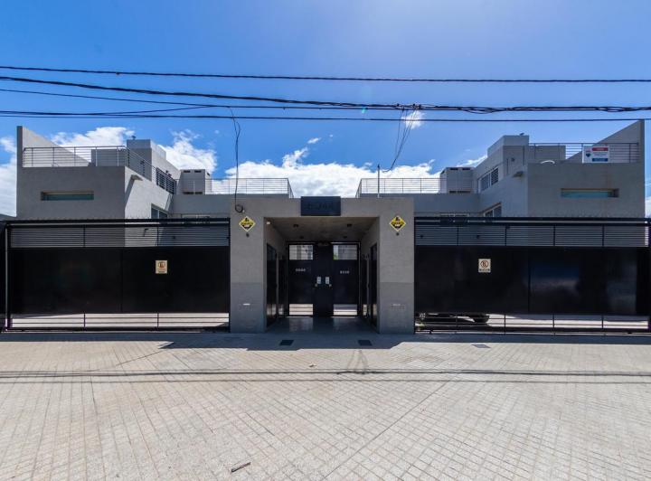 Casa · 102m² · 6 Ambientes · 1 Cochera