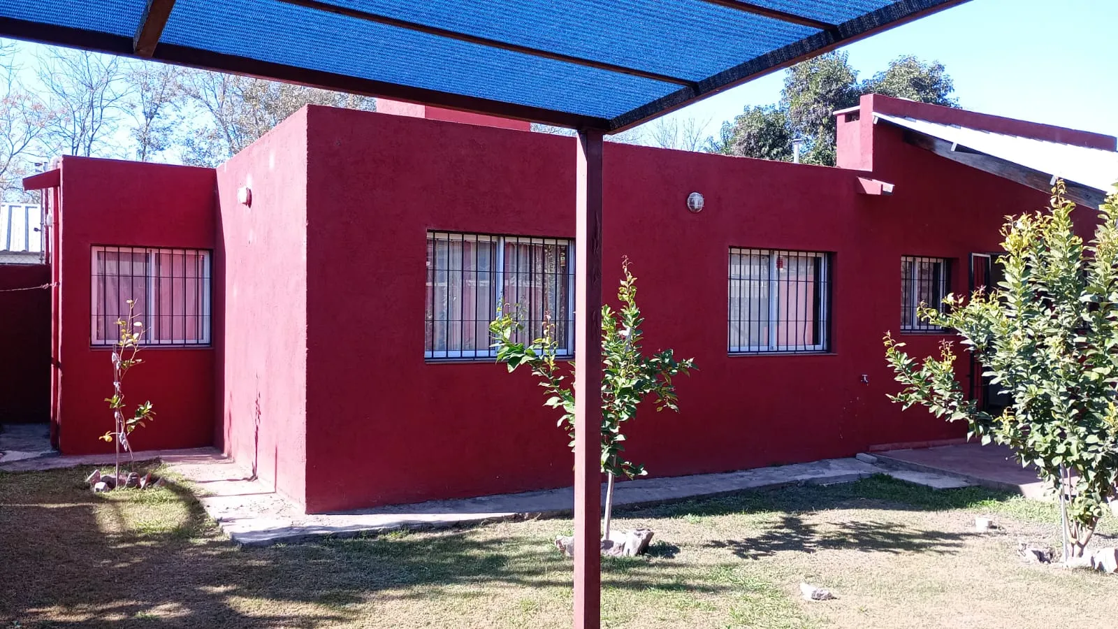 VENTA CASA 3 DORMITORIOS A 2 CUADRAS BODERAU