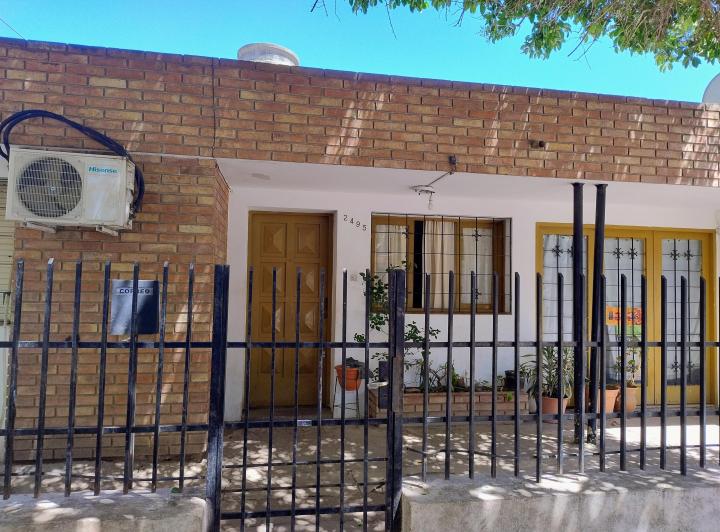 Casa · 167m² · 6 Ambientes · 1 Cochera