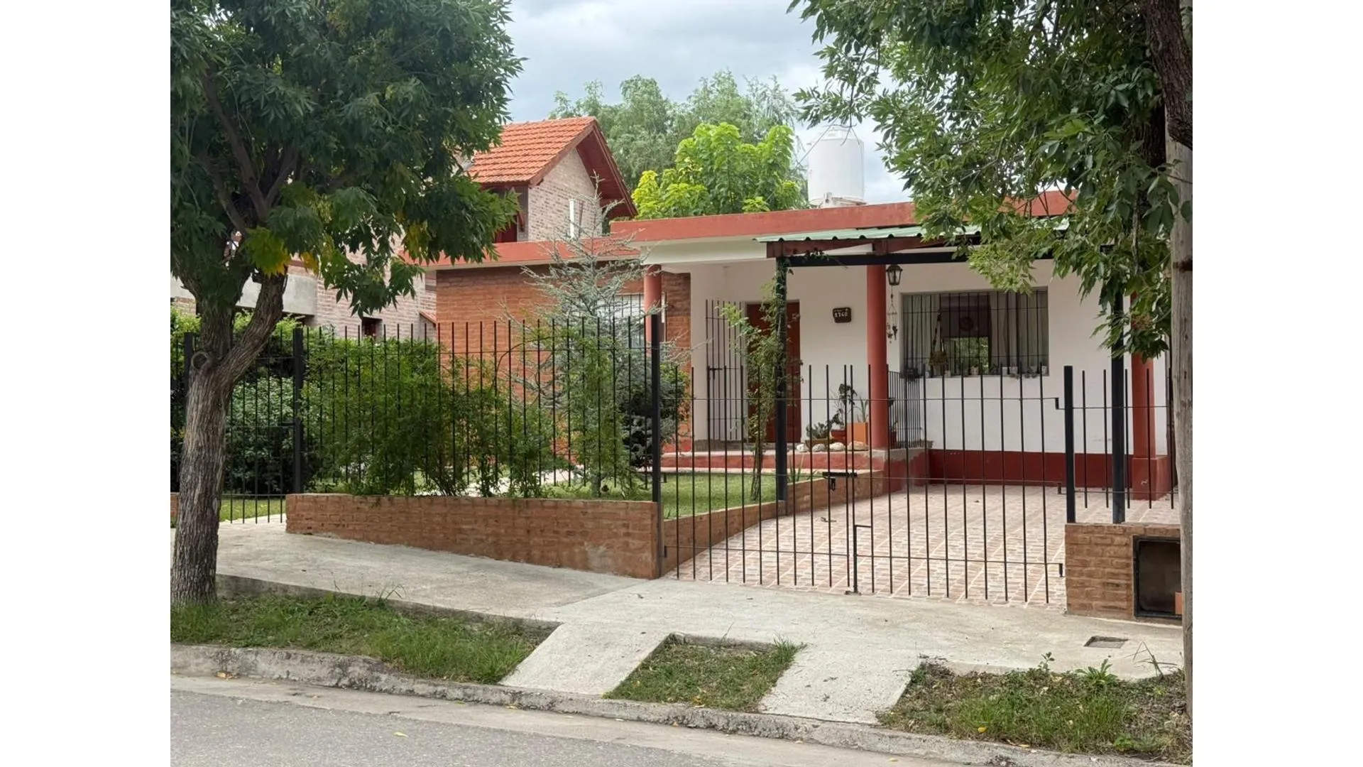 CHALET EN MINA CLAVERO EN BARRIO SOLARES DE VILLANUEVA