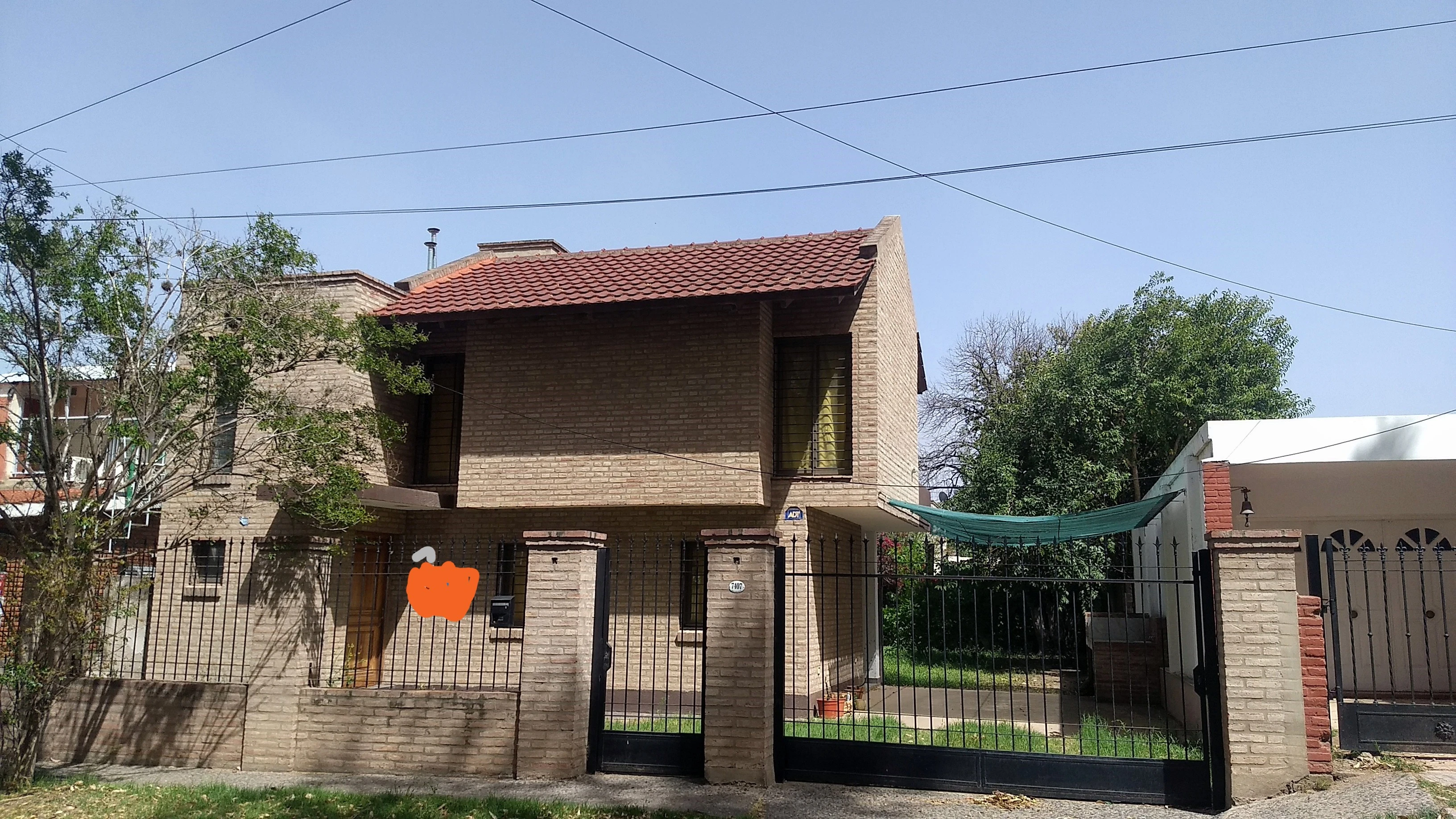 Apta a Credito - Quintas de Arguello, venta Casa 2d, frente a plaza!!