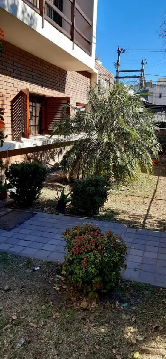 Importante casa 240m2 apto comercial!!!!  16 metros de frente apto para 3 locale...